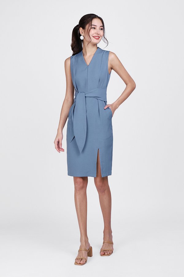 Loulynn Dress In Sky Blue
