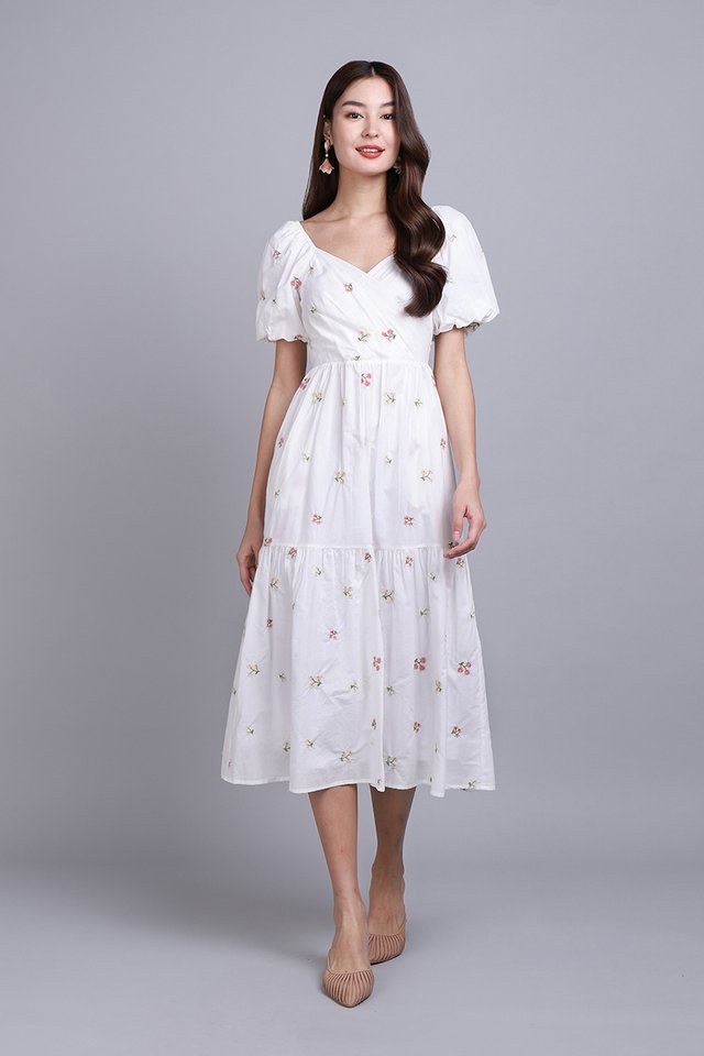 Jolin Dress In White Florals