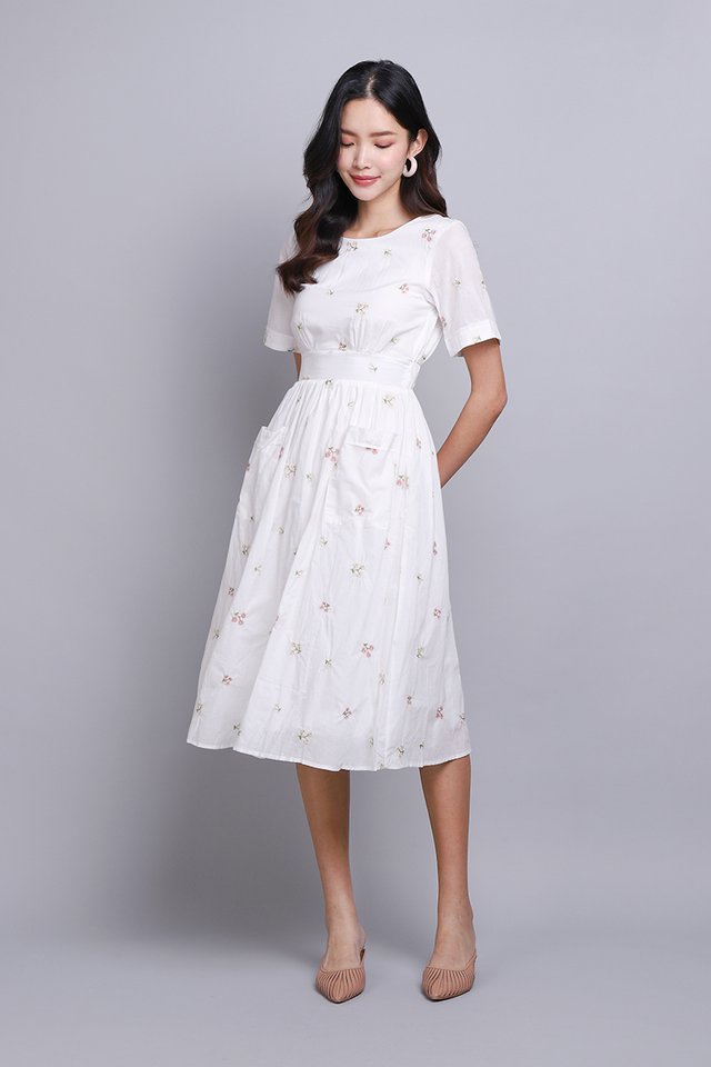 Giselle Dress In White Florals