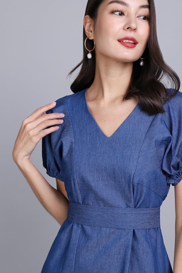 Malvina Dress In Mid Wash
