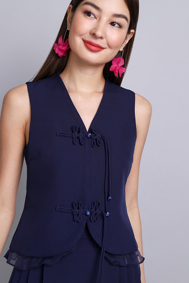 Chinoiserie Knots Top In Navy Blue