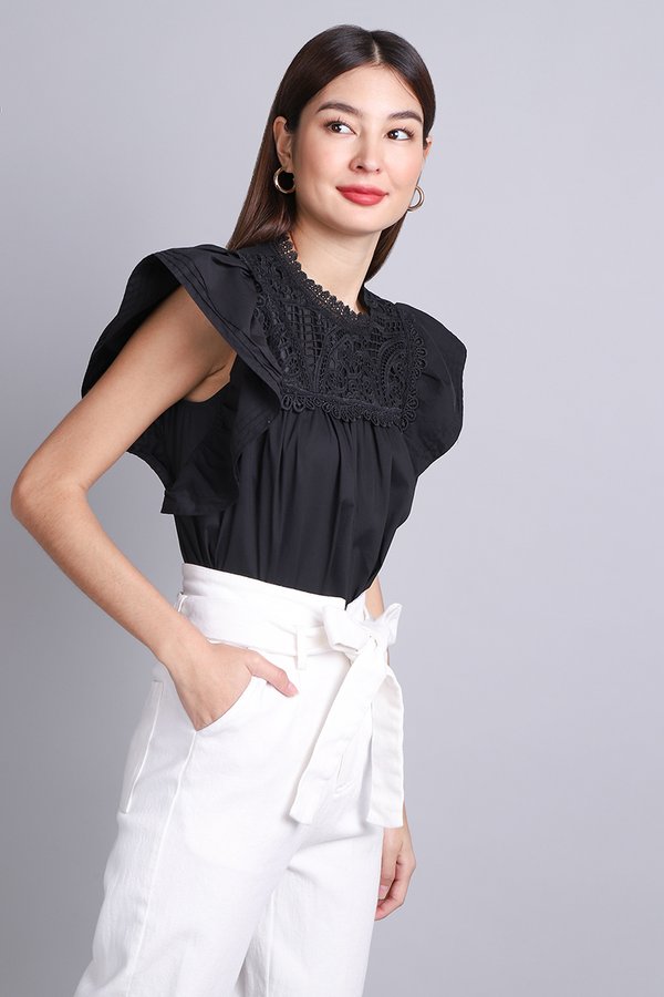 Vela Top In Classic Black