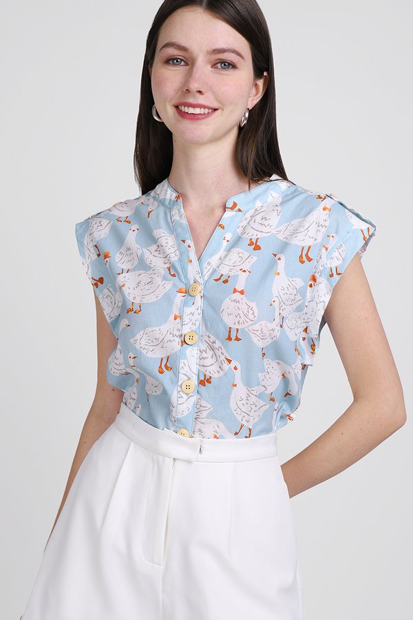 [Backorder] Carla Top In Sky Goose Prints