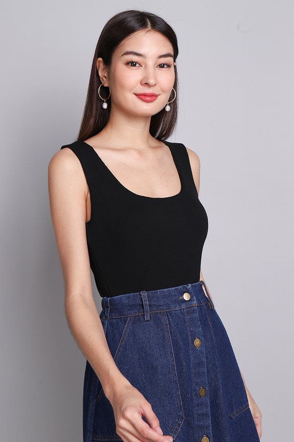 Retta Top In Classic Black