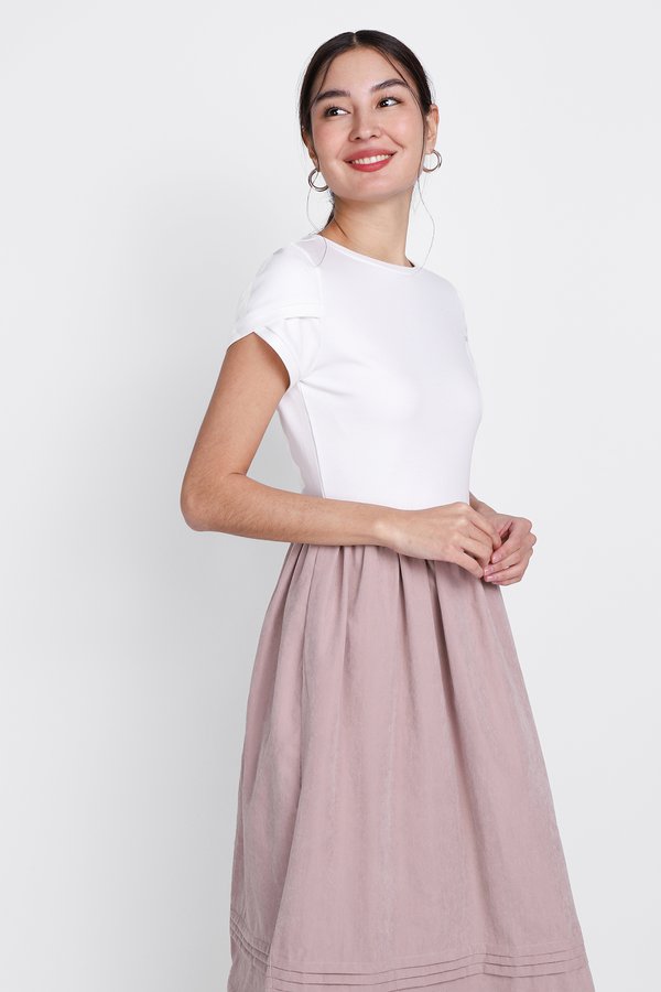 Adalyn Dress In White Taupe