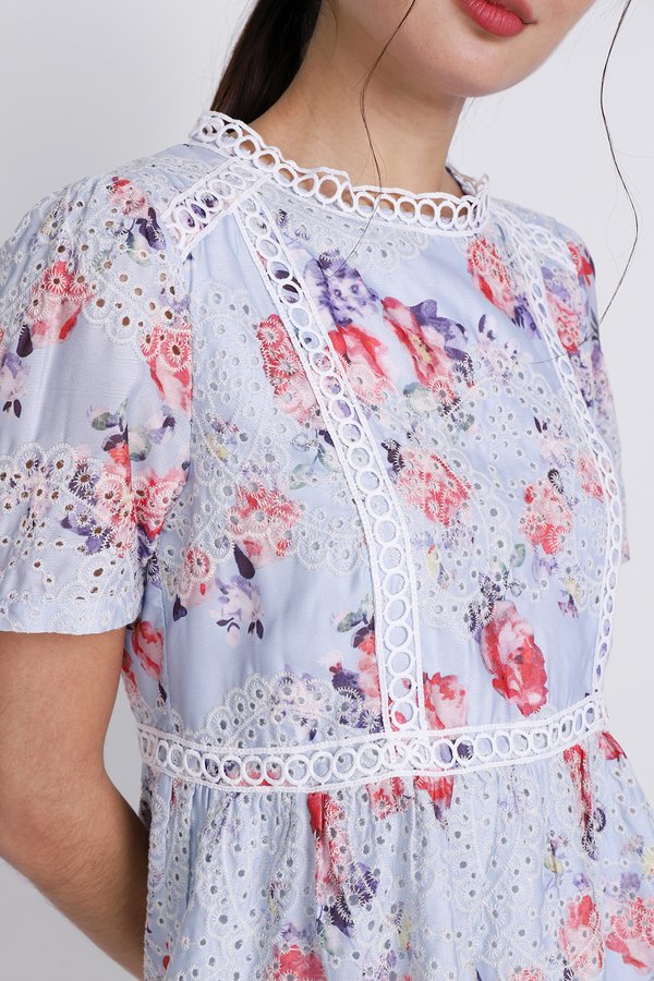 Bonnie Top In Blue Florals