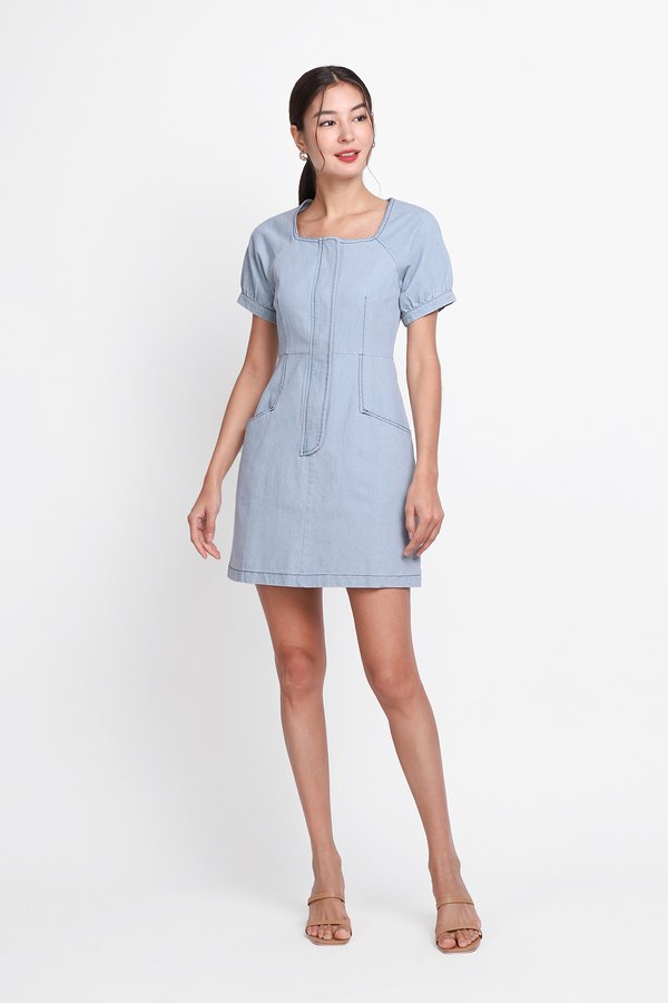 Sierra Dress In Light Wash