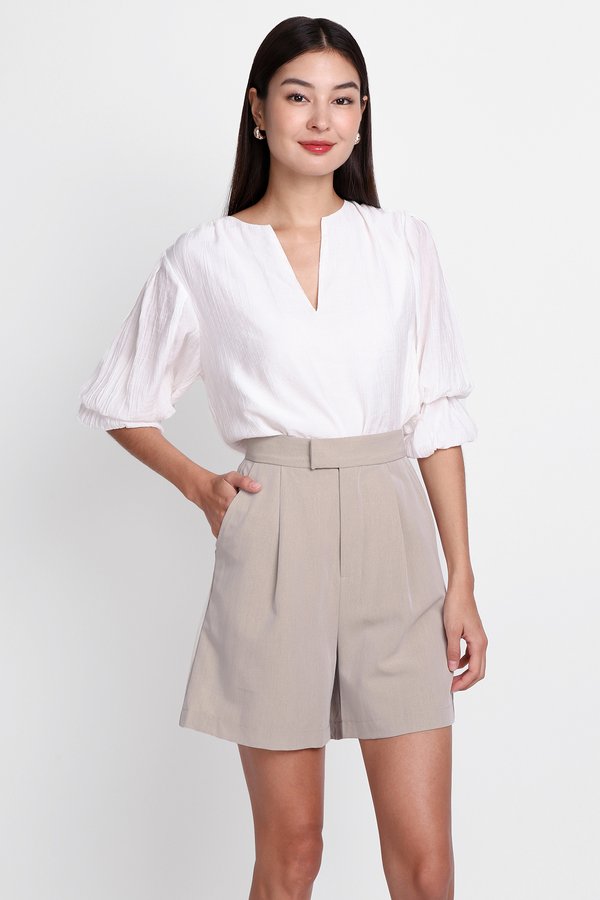 Conrad Shorts In Champagne