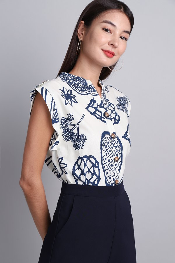 Carla Top In Blue Prints