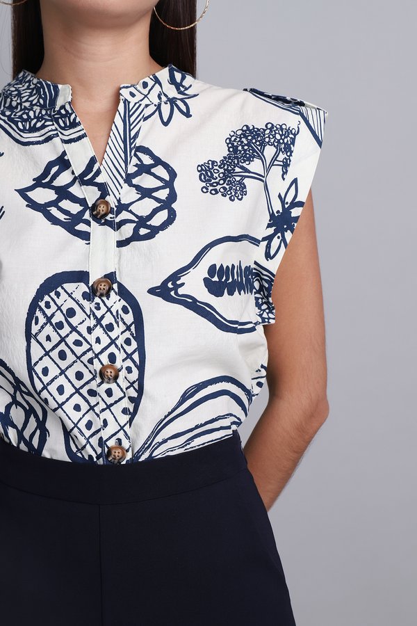 Carla Top In Blue Prints