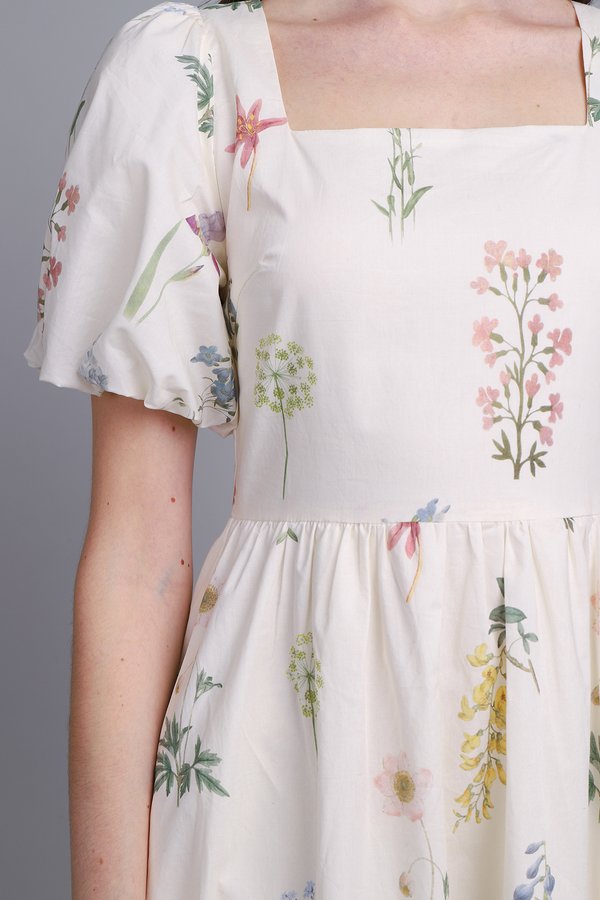 [Backorder 2] Phyllis Dress In Cream Florals