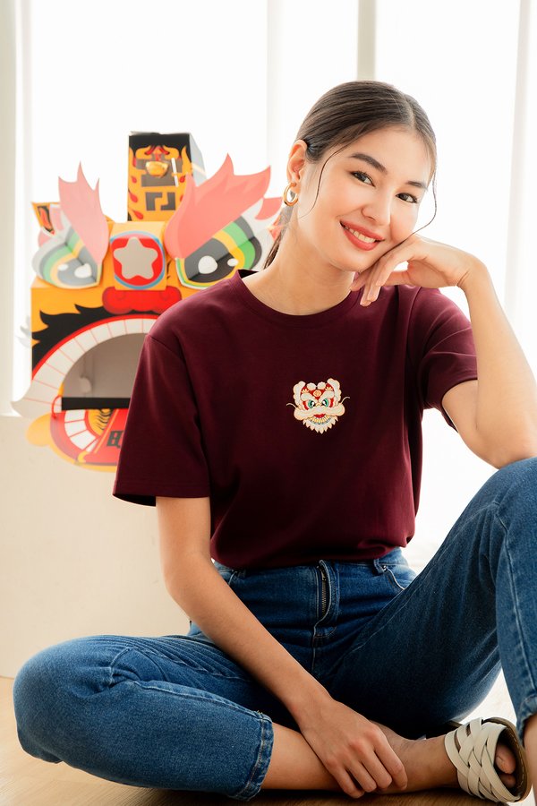 Lion Dance Unisex Top In Merlot