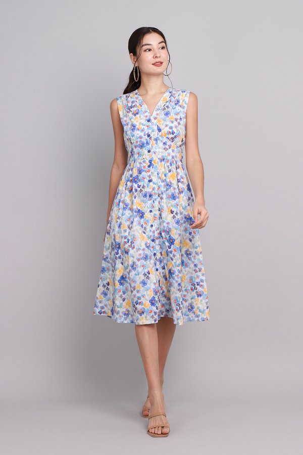 [Backorder] Elyna Dress In Blue Florals