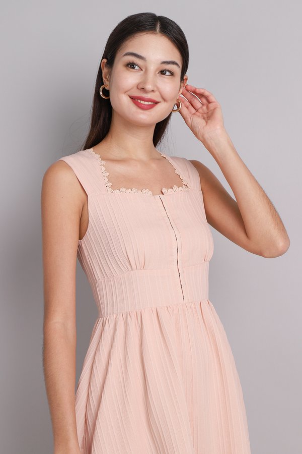 Cordelia Dress In Blush Pink