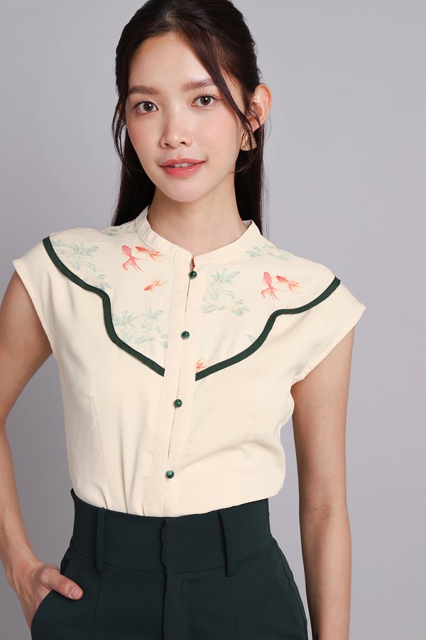 [Backorder] Meadow Top In Goldfish Prints