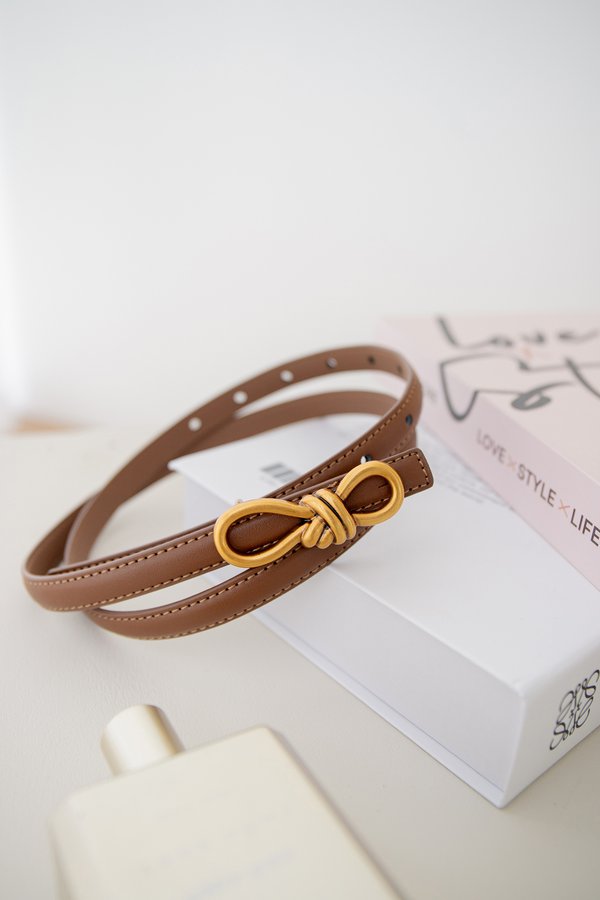 Bow Buckle Belt In Natural