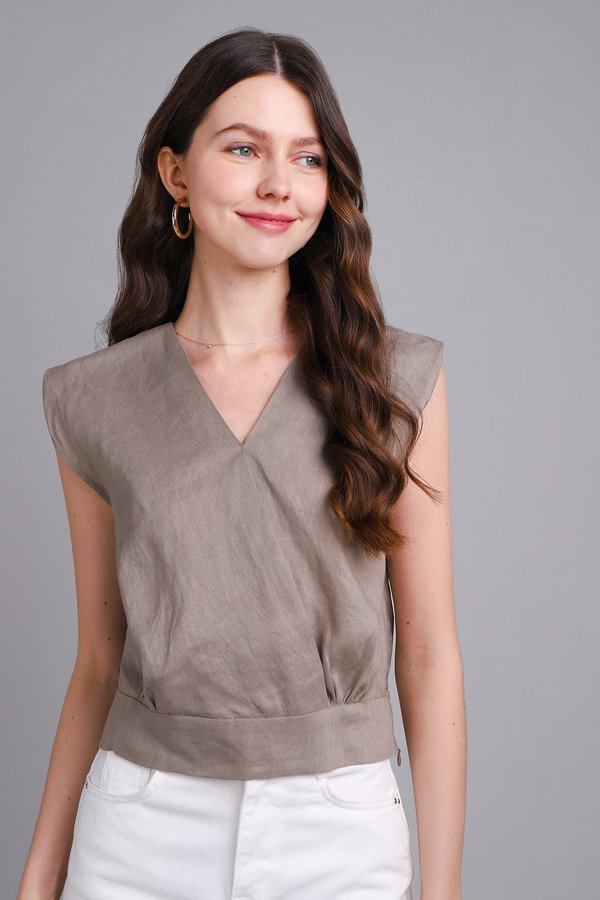 Elaina Top In Mocha