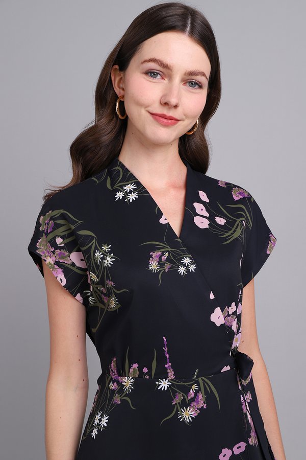 [Backorder] Aiko Dress In Black Florals