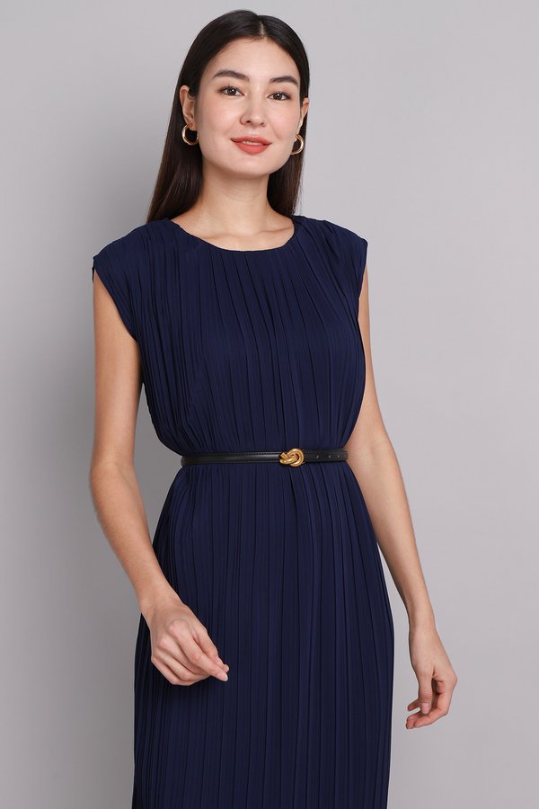 Knotted Buckle Belt In Classic Black