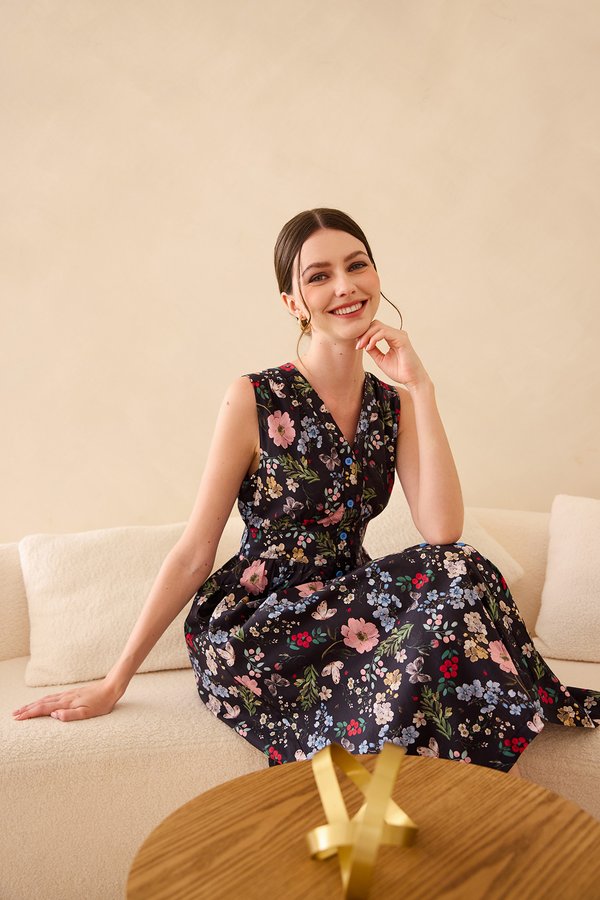 Elyna Dress In Black Florals