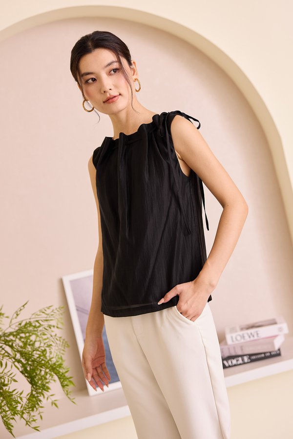 Izzy Top In Classic Black