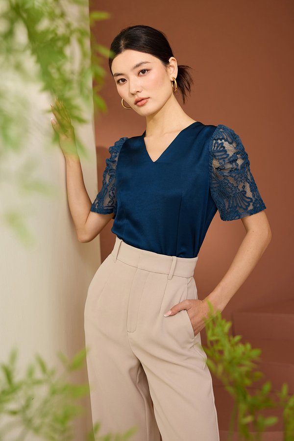 Kathy Top In Peacock Blue