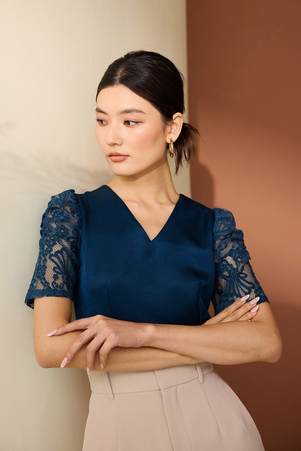 Kathy Top In Peacock Blue