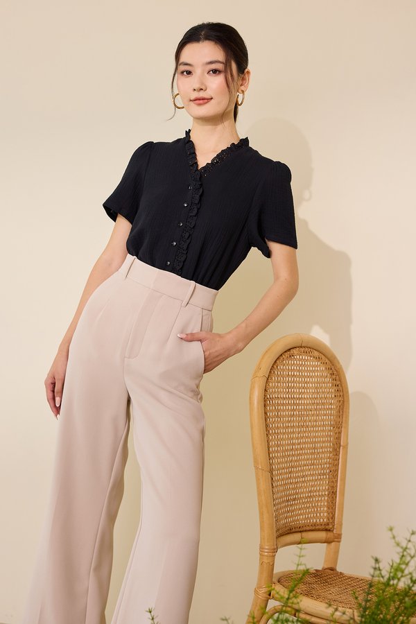 Carlyn Top In Classic Black