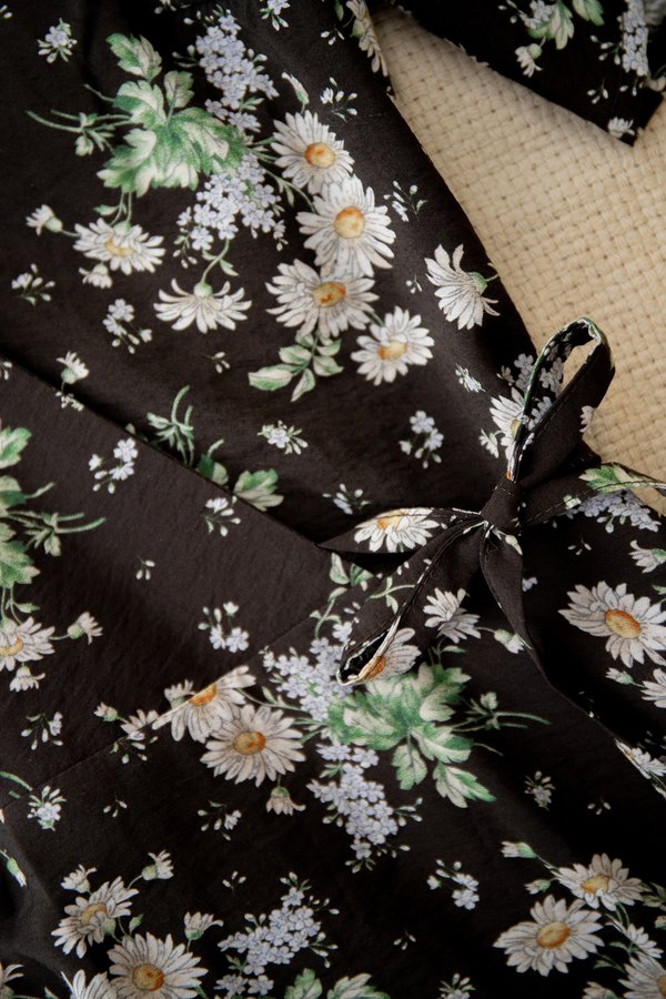 Aurelia Dress In Black Prints