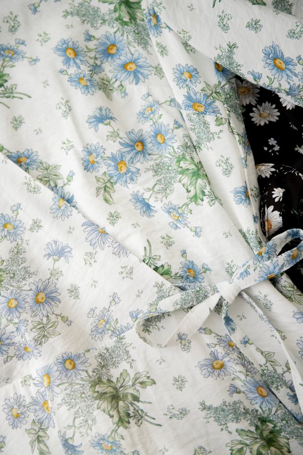 Aurelia Dress In White Prints