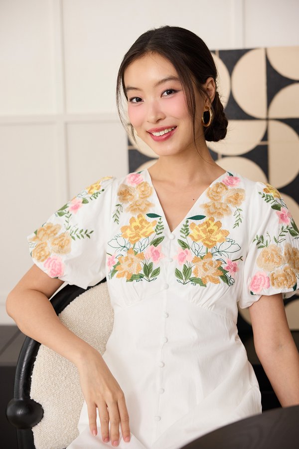Cerisa Dress In White Florals