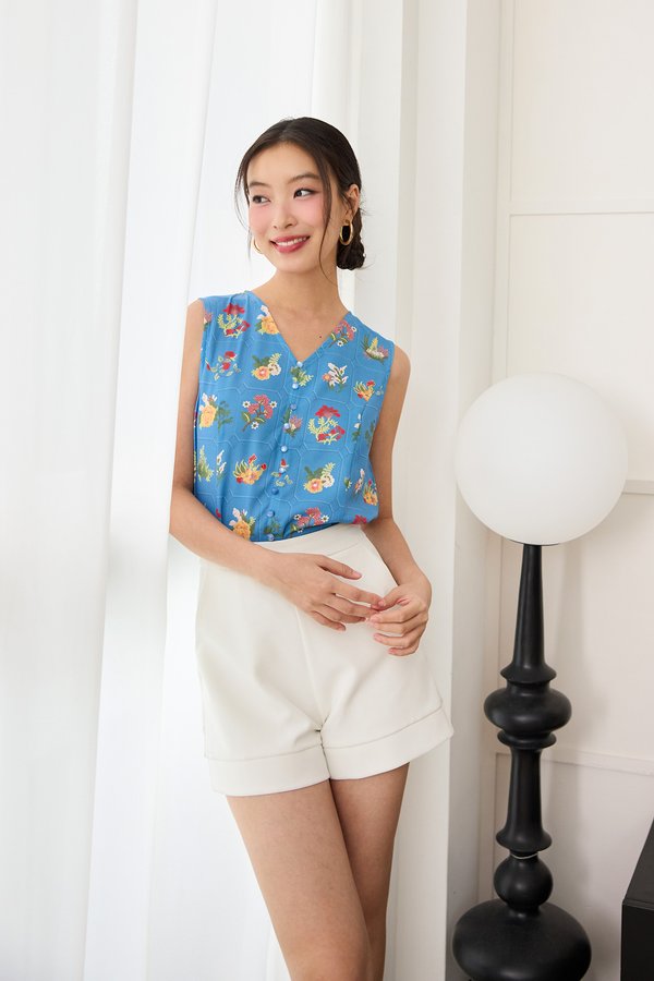 Noemi Top In Mid Blue Prints