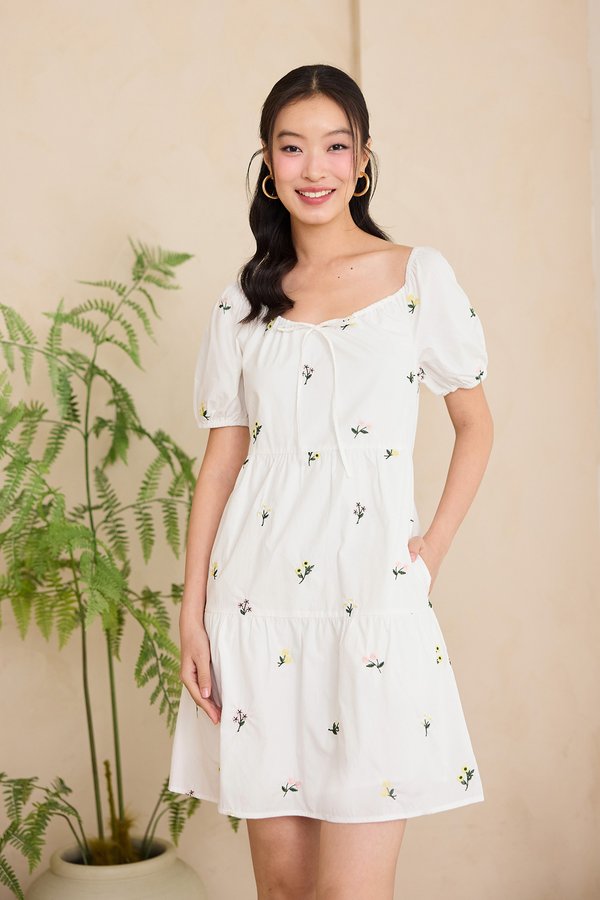 Raphaela Dress In White Florals Raphaela Dress In White Florals