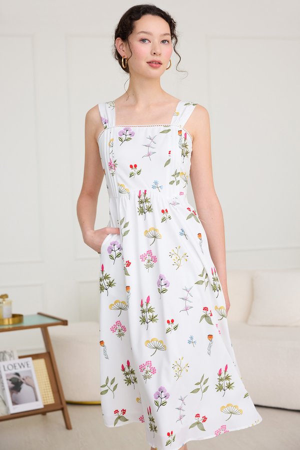 Lumi Dress In White Florals
