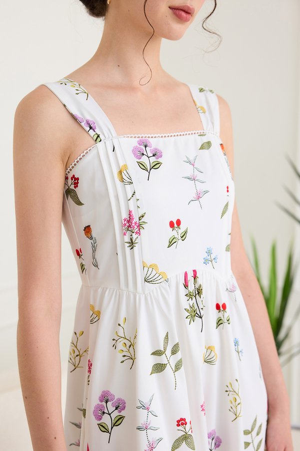 Lumi Dress In White Florals