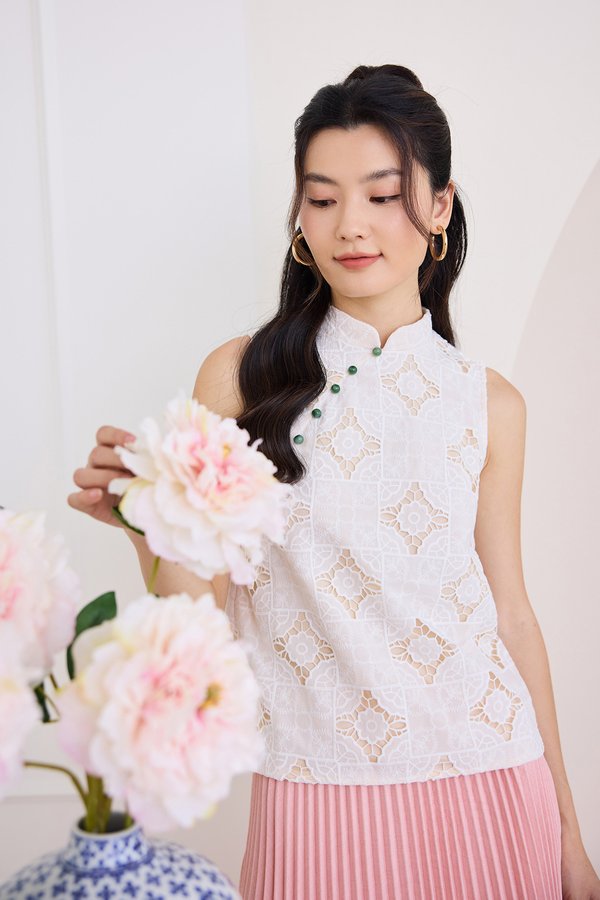Quiet Finesse Cheongsam Top In Classic White