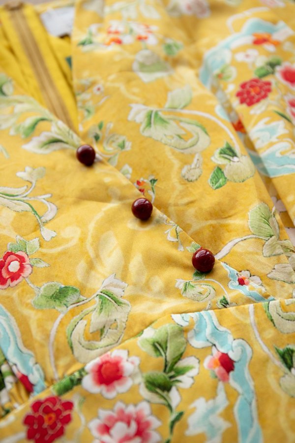 Sapphire Dress In Yellow Gold