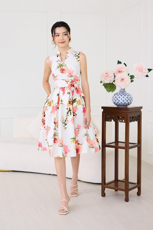 Montgomery Dress In White Florals