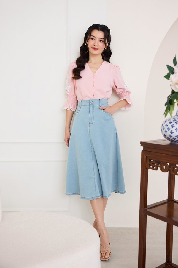 Jacey Skirt In Light Wash