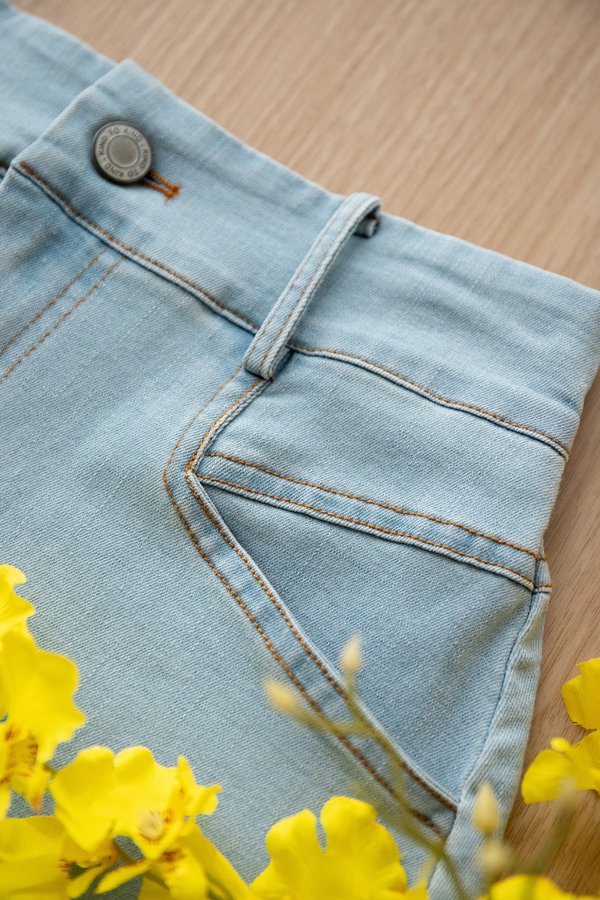 Jacey Skirt In Light Wash