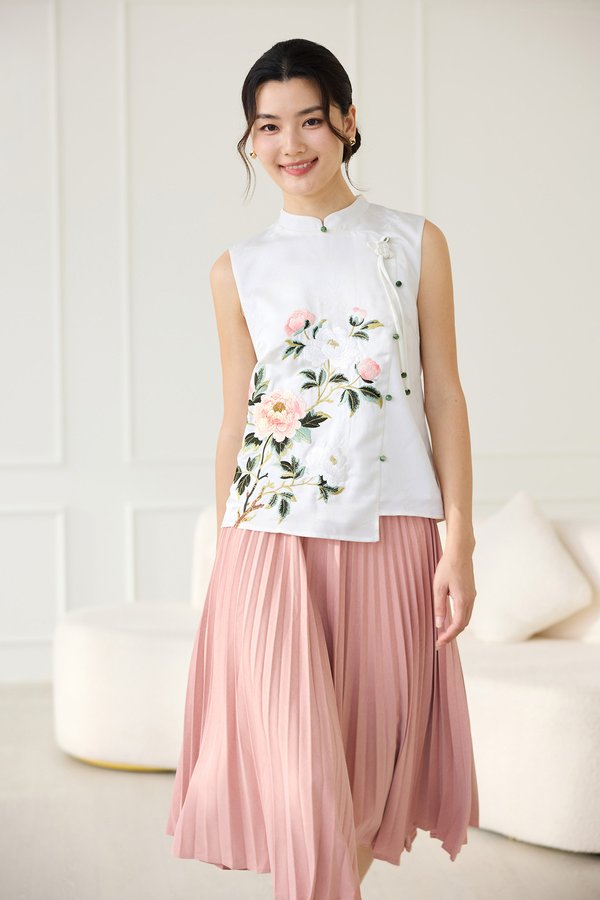 Petal Perfect Cheongsam Top In Ivory White