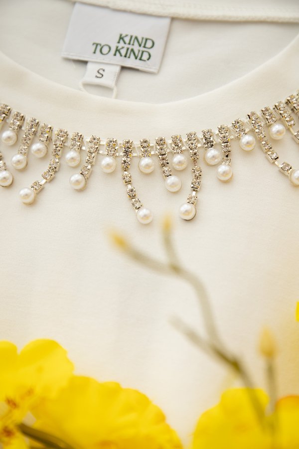 Moonstone Top In Crystal White