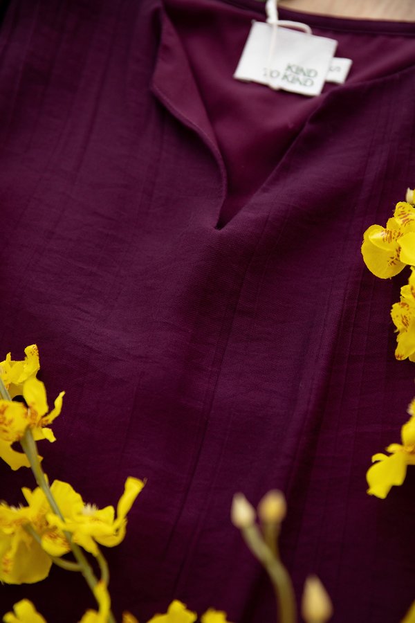 Grand Gestures Top In Deep Purple