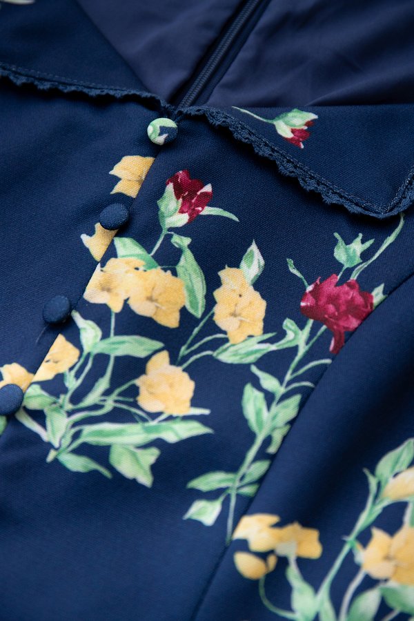 Sweetheart Top In Blue Florals