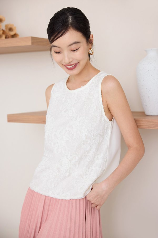 Jeslee Top In Ivory