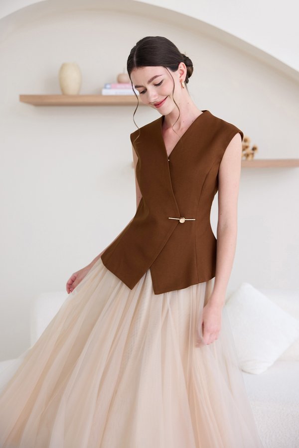 Verity Top In Warm Brown