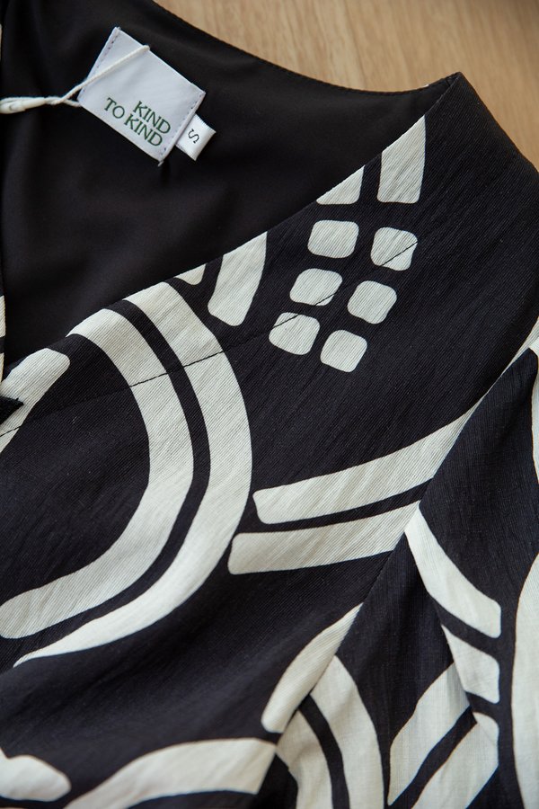 Yoona Dress In Black Prints