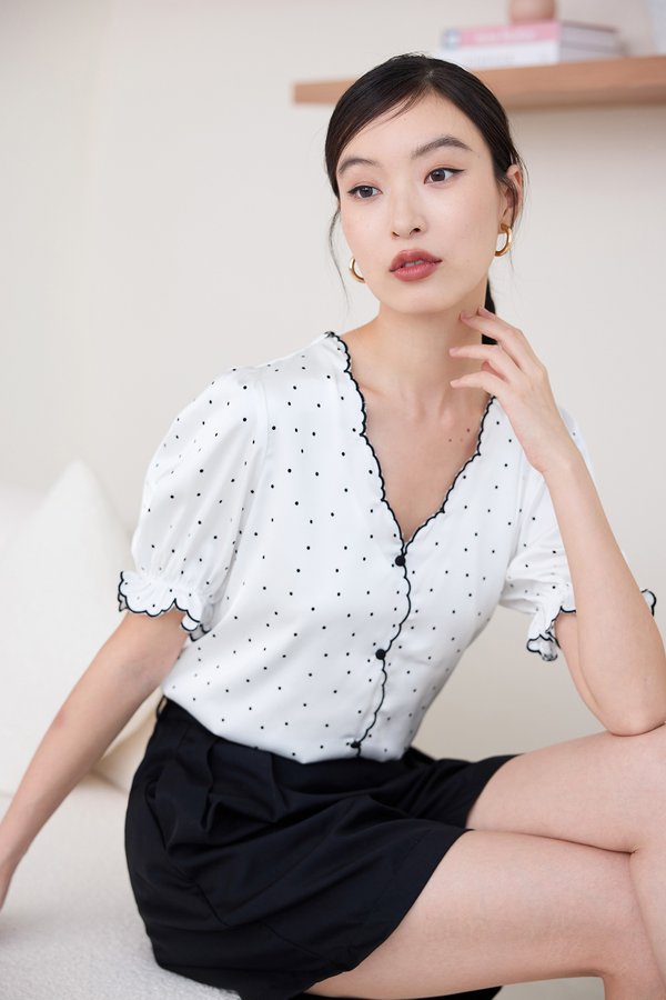 Anatasia Top In Ivory Dots