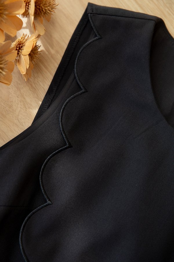 Janiyah Dress In Classic Black