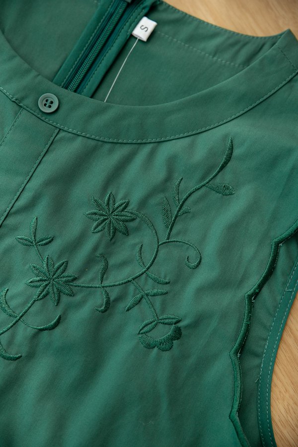 Naya Top In Pine Green